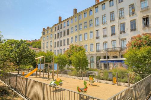 Cosy et Atypique duplex 10min Hôtel de Ville