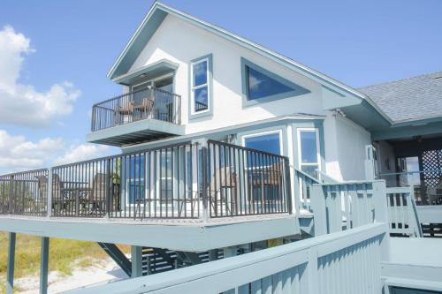 Balkón nebo terasa v ubytování Herring House by Coastline Vacation Rentals