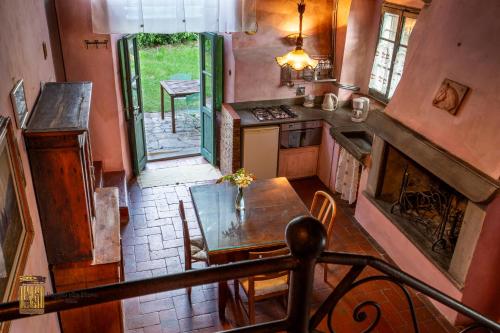 Dapur atau dapur kecil di Borgo Medievale di Poggio Alla Pieve Relais, Food & Art