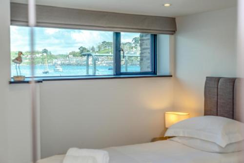 Voodi või voodid majutusasutuse Waters Edge - Cornwall toas