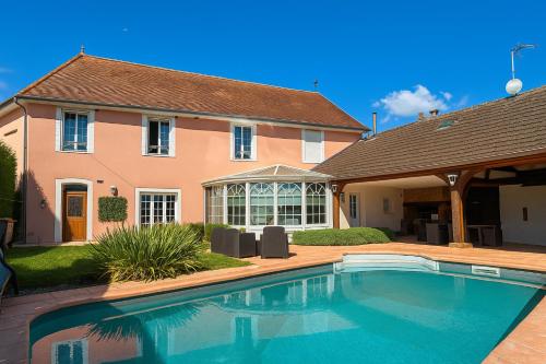 Πισίνα στο ή κοντά στο Champagne Therapy Demeure de charme avec piscine et SPA - 7 chambres