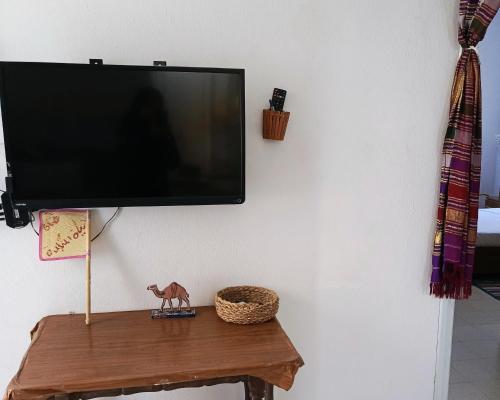 TV a/nebo společenská místnost v ubytování Dar Essadeg