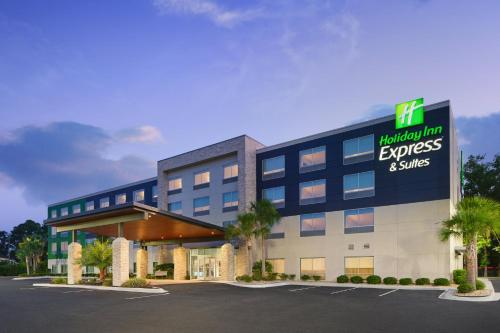 a rendering of a holiday inn express and suites building at Holiday Inn Express & Suites Brunswick by IHG in Brunswick