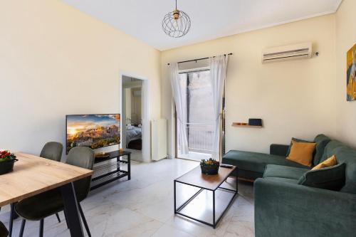 Pagrati Sunlit Penthouse