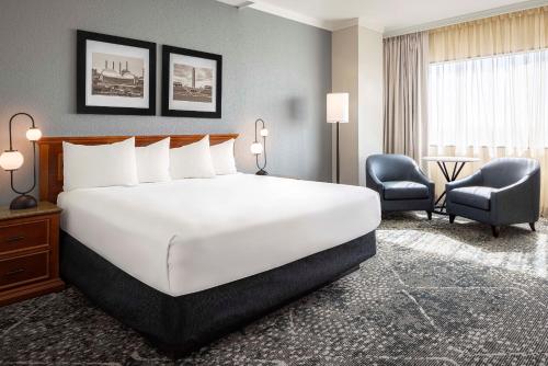 Letto o letti in una camera di Harrah's Kansas City, A Caesars Destination
