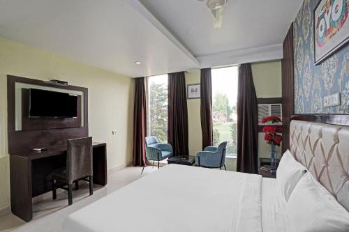 Gallery image of Palette - JPS Residency in Manesar