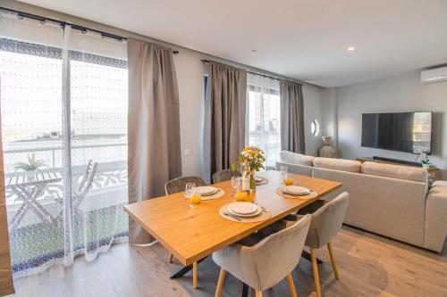 Stunning Ocean View Apt Beach 200mt AC Pool
