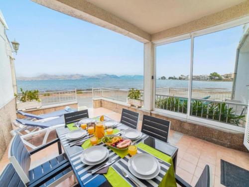 Beachfront house in Alcudia
