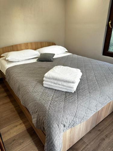 Letto o letti in una camera di Almaty Hills VIP House