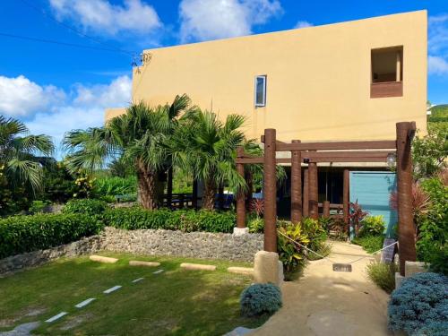 川平にあるNico House A - Vacation STAY 07461vの庭のある家