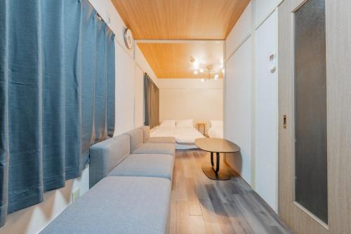 富3 難波駅の真横に位置するモダンアパートメント 2部屋利用 ベッド7台 お風呂2台 トイレ2台