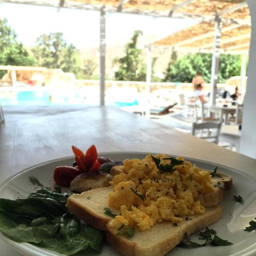 Gallery image of Armadoros Hotel / Ios Backpackers in Ios Chora