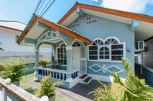 a house with a view at Karon Beach Holiday Home 1 in Karon Beach