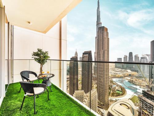 Panoramic Downtown & Fountain views from High Floors at Forte by Propigo