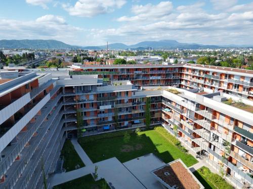 Luxusapartment mit 40 qm Terrasse, E-Parkplatz und Parkplatz