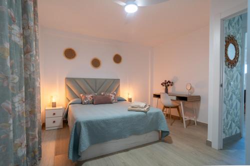 Apartamento entero con solárium en Sabinillas, con piscina y al lado del Puerto de la Duquesa