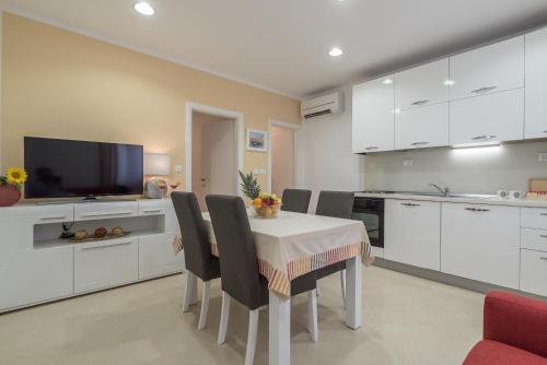 Drop In Split Luxury Suites