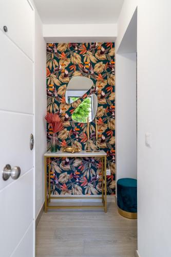 Apartamento entero con solárium en Sabinillas, con piscina y al lado del Puerto de la Duquesa