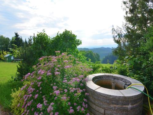 Taman di luar Holiday home with panoramic view and every convenience - spa