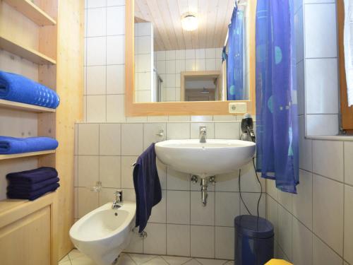 Bilik mandi di Holiday home with panoramic view and every convenience - spa