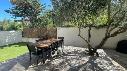 Maison climatisée avec jardin