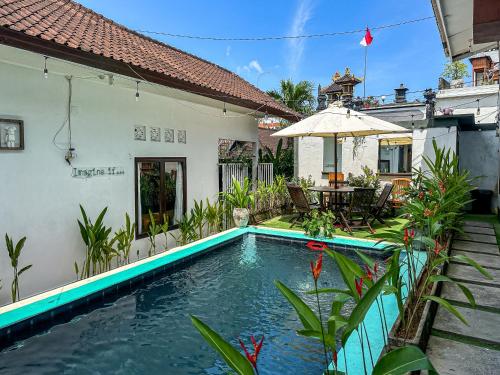 Πισίνα στο ή κοντά στο Creative 1BR mezzanine Loft with shared Pool, Gym and private Kitchen in Canggu