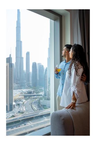 Burj View Chic 2BR Downtown Dubai