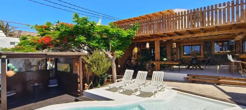 En terrasse eller udendørsområde på Finca Lucía - Los Hervideros