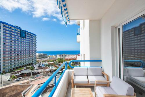 Paraiso del Sur 2-Bedroom Luxury Suite, Sea & Mountain Views