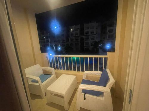 Χώρος καθιστικού στο Cozy apartment with in agora in front of marrasi