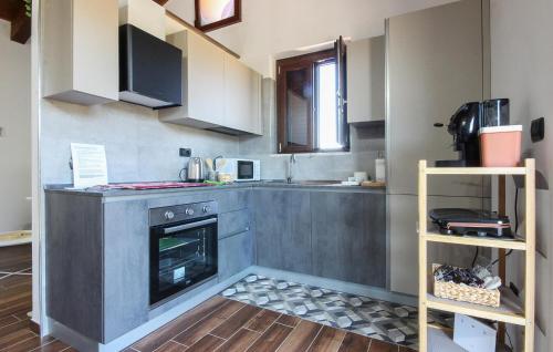 Dapur atau dapur kecil di Nice Home In Giffoni Valle Piana