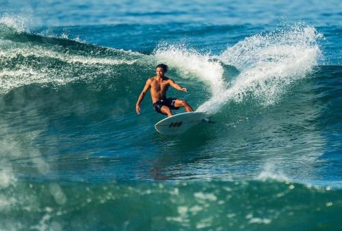 Гости Oceana Inn Hotel Maldives - Snorkeling, Sandbank & Surfing Adventures in Kudahuvadhoo Island