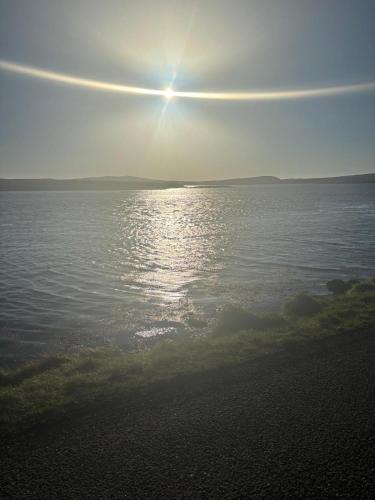 Gallery image of Loch View - Western Isles 