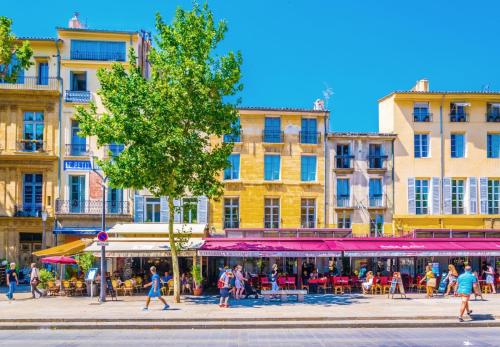 Charmant appart central avec Terrasse & Clim