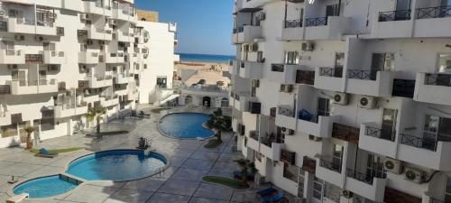 شاليه فندقي فاخر كومباوند طيبة فيو حي الوزراء