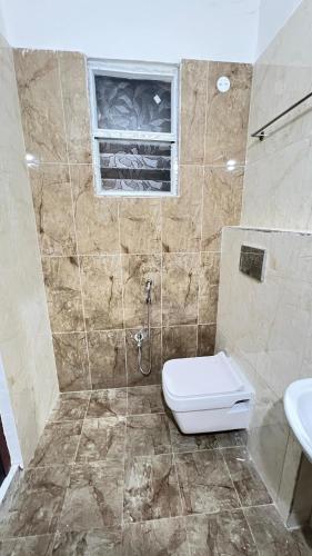 Bilik mandi di Lushvistas Serviced Apartment
