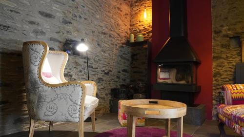 Χώρος καθιστικού στο Authentic 16th-century chalet beautifuly renovated