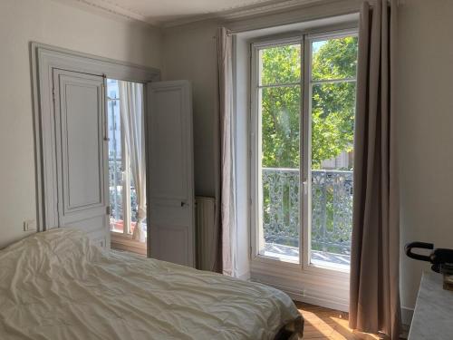 Very charming Haussmannian apartment with balcony