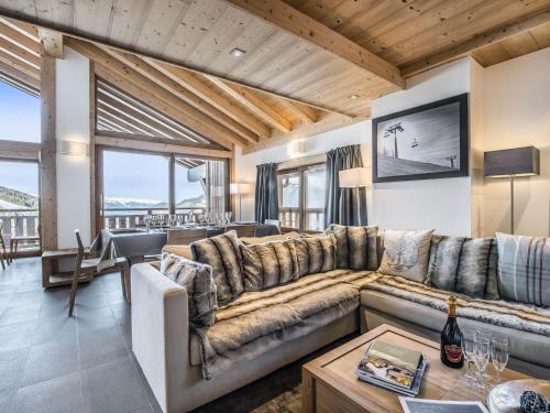 Duplex de charme 4 chambres avec Wifi et parking à Courchevel Moriond - FR-1-563-4