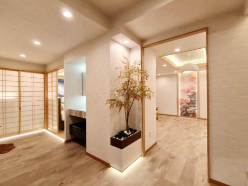 A2 Shinjuku JR St 8 mins 3 bedrooms and 1 living room 2bathrooms 2toilets Max 12P Direct to Shinjuku Ueno Ginza Shibuya Ikebukuro Yoyogi Shinagawa 新宿区 高田马场车站8分钟 3室1厅2浴室2卫生间 最大12人