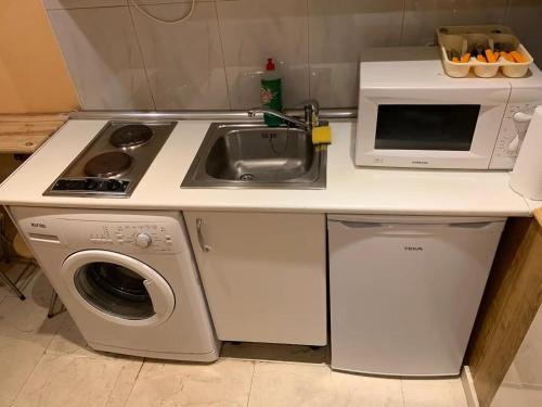 Кухня или мини-кухня в Apartamentos Torr en Madrid - Chamartín
