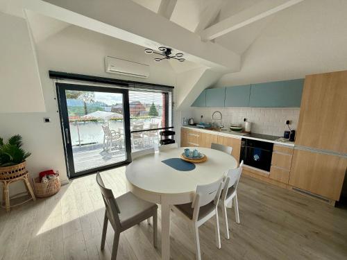 Η κουζίνα ή μικρή κουζίνα στο Apartament Promenada
