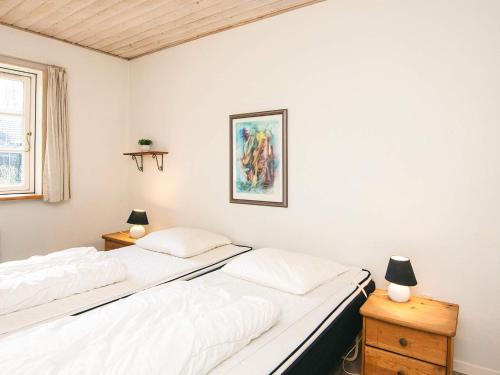 Katil atau katil-katil dalam bilik di 8 person holiday home in Toftlund-By Traum