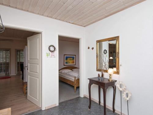 Katil atau katil-katil dalam bilik di 8 person holiday home in Toftlund-By Traum