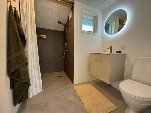 Vannituba majutusasutuses Renovated Retreat with Pool - By Traum Ferienwohnungen