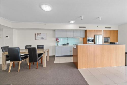 Kuchyň nebo kuchyňský kout v ubytování Casino Towers Brisbane