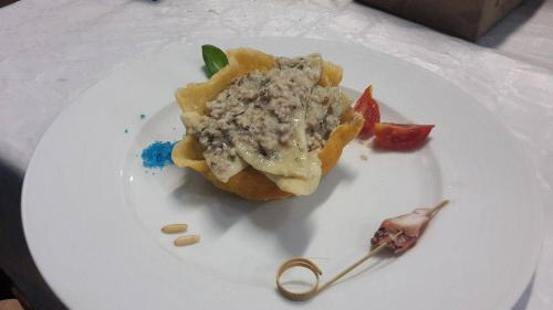 Comida en la casa de huéspedes o alrededores