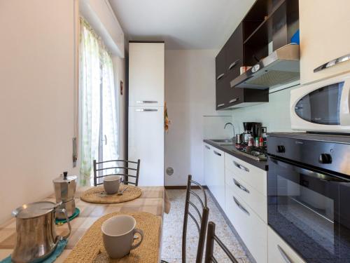 Η κουζίνα ή μικρή κουζίνα στο Holiday Home Acquaseria by Lake Como