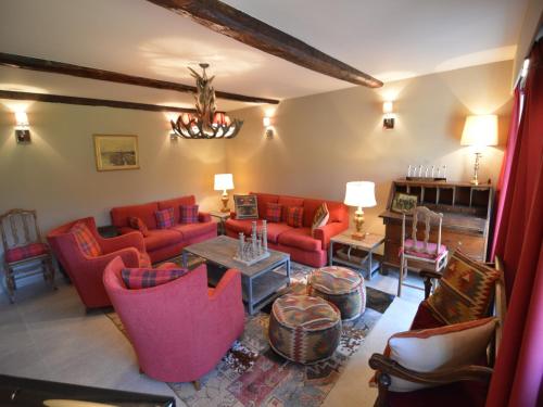 Posezení v ubytování Holiday Home in Ardennes near Chimay Abbey