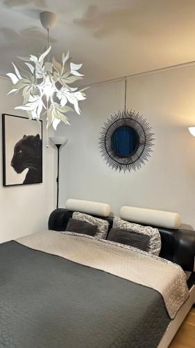 Ένα ή περισσότερα κρεβάτια σε δωμάτιο στο 2bedroom apartment in Haninge
